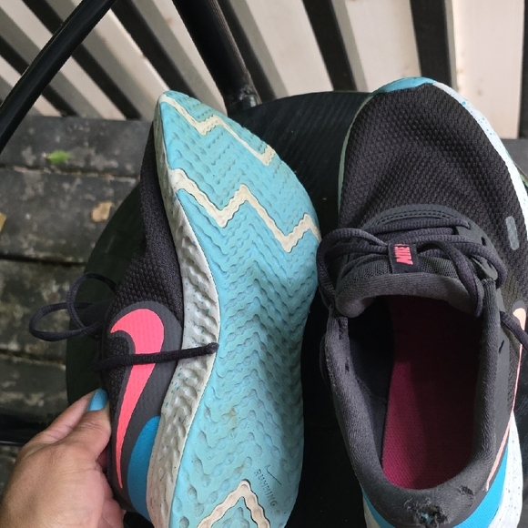 Nike Black and Coral Athletic Shoes - Picture 6 of 12